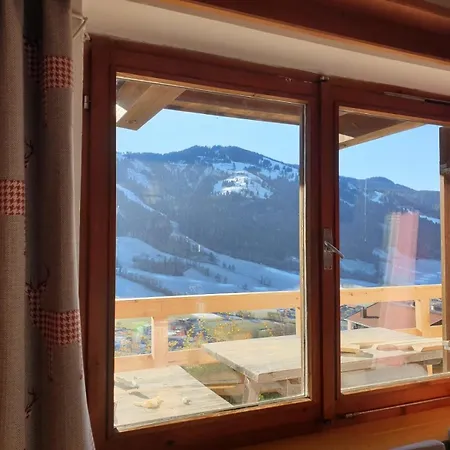 Gemuetliche Berghuette, Panoramablick 涅德劳