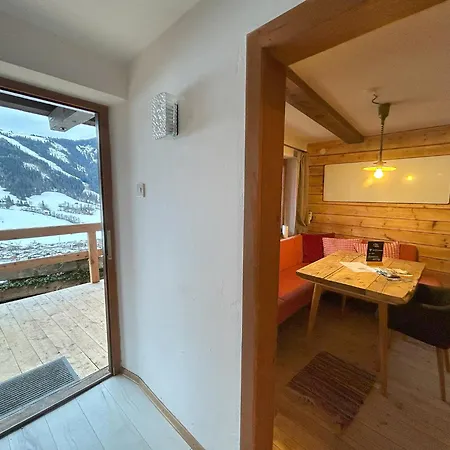 Gemuetliche Berghuette, Panoramablick 涅德劳